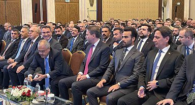 Bakan Bayraktar: "Milli Enerji 2040 kapsamında elektrik iletim ve dağıtım altyapımızda yaklaşık 100 milyar dolarlık bir yatırım öngörüyoruz"