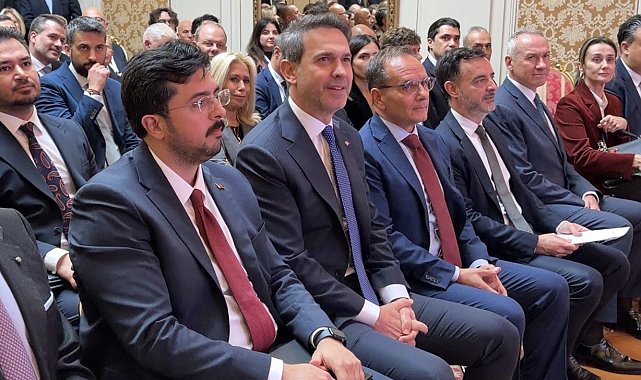Bakan Bayraktar: "Türkiye 2053 yılında karbon nötr bir ekonomi olacak"