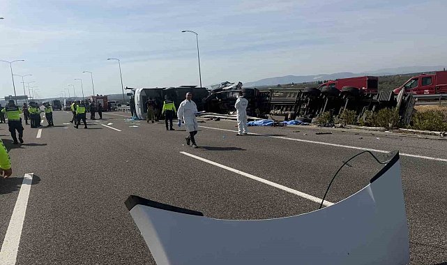 Bakan Çiftçi: "Manisa'nın Akhisar ilçesinde meydana gelen trafik kazasında ilk belirlemelere göre 11 vatandaşımız vefat etmiş, 37 vatandaşımız yaralanmıştır"