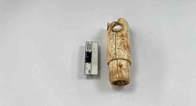 Bakan Ersoy duyurdu: Troya'da 160 yılı aşkın kazı tarihinin ilk müzik aleti bulundu
