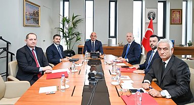 Bakan Ersoy ve THY yönetiminden turizm zirvesi