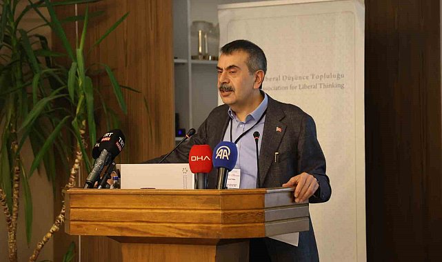 Bakan Tekin: "Farklılıklarımızla birlikte birbirimizi seversek milli birliğimiz güçlenir"