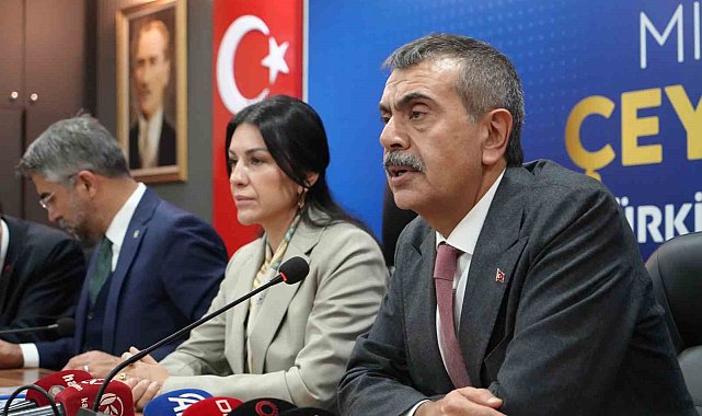 Bakan Tekin: "Sahtekarlara, hırsızlara sahip çıkan bir muhalefetle karşı karşıyayız"