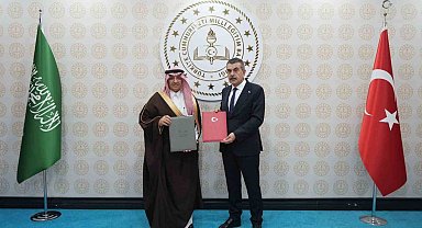 Bakan Tekin, Suudi Arabistan Eğitim Bakanı El-Benyan'la görüştü