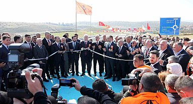 Bakan Uraloğlu: "Karadeniz'den Akdeniz'e kadar kesintisiz, güvenli ve yüksek standartlı bir ulaşım ağı sağlamış olduk"