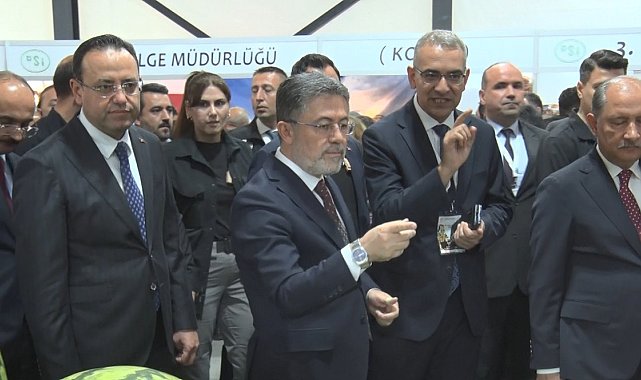 Bakan Yumaklı: "11 ilde 22 bin hektarlık alanda yapay zeka destekli sulama otomasyonu sistemlerini devreye alacağız"