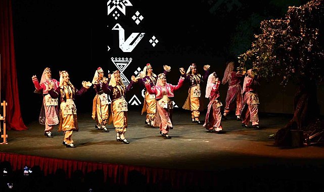 Balıkesir Büyükşehir; "Kurtuluşun Adı: Biz" Bağımsızlık mücadelesini sahneye taşıdı