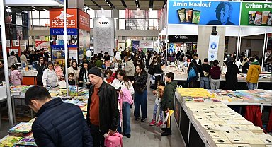 Balıkesir Kitap Fuarı'na yoğun ilgi