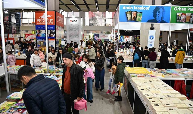 Balıkesir Kitap Fuarını hafta sonu 40 bin kişi ziyaret etti