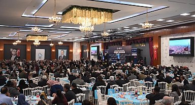 Balıkesir'de muhtarlar ve aileleri aynı sofrada buluştu