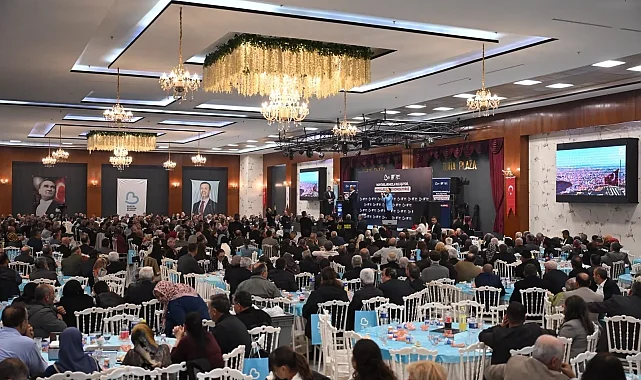 Balıkesir'de muhtarlar ve aileleri aynı sofrada buluştu