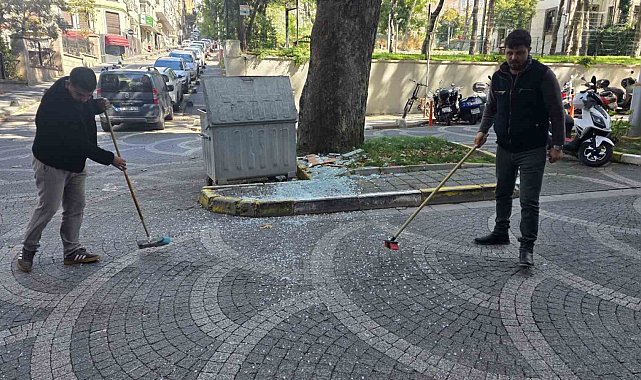 Bandırma'da tadilat atıkları yola savruldu, duşakabin camları tuzla buz oldu
