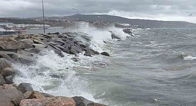 Bandırma'da yağış miktarı 47,8'e ulaştı Erdek ve Gönen'de de etkili oldu