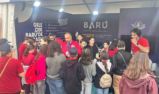BARÜ, TEKNOFEST Güneydoğu'da bilim ve teknoloji çalışmalarıyla yoğun ilgi görüyor