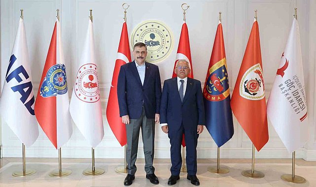 Başkan Büyükkılıç'tan Bakan Çiftçi'ye ziyaret