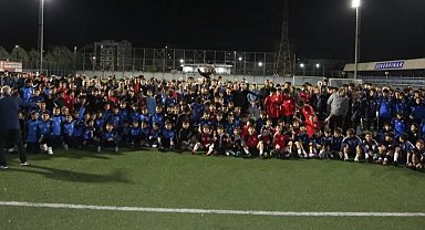Başkan Çiftçi, Çayırova'da amatör spor kulüplerinin sezon açılışına katıldı