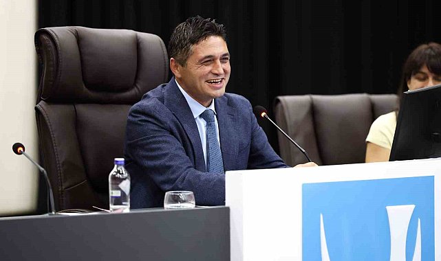 Başkan Serkan Acar: "Ben şehrimi seviyorum. Cemil başkan'a başarılar diliyorum"