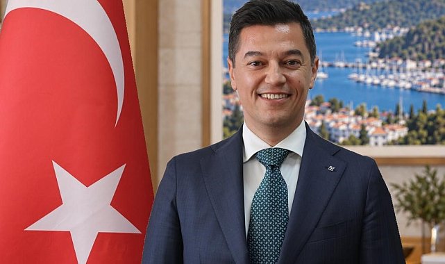 Başkan Ünlü: "Cumhuriyetimizi gelecek nesillere aktarmak hepimizin ortak sorumluluğudur"