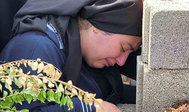 Batan gemide 2 evladını kaybeden annenin "Çok özledim sizi" paylaşımı yürek burktu
