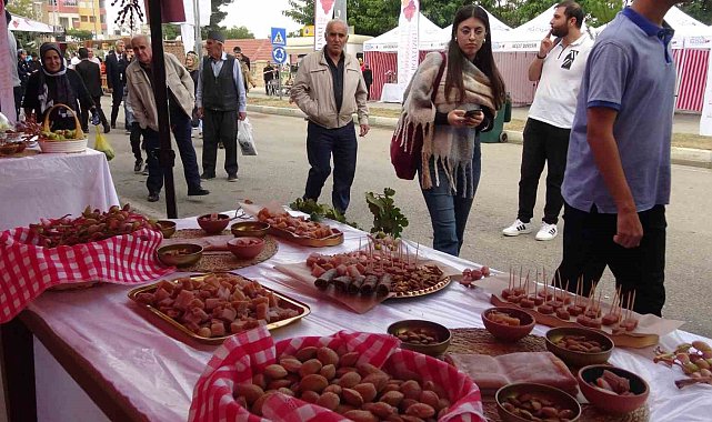 Batman'da lezzet şöleni: Bağ Bozumu ve Gastronomi Festivali kapılarını açtı