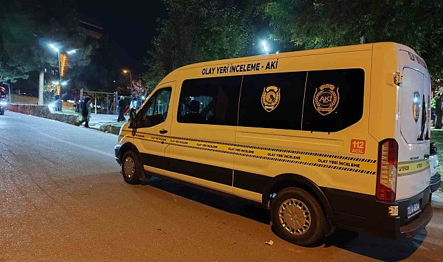 Batman'da parkta bıçaklı kavgada 1 kişi yaralandı