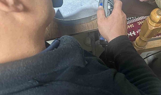 Batman'da vatandaşın parmağına sıkışan yüzük hastanede çıkarıldı