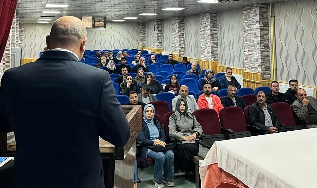 Bayburt Fen Lisesinde öğrencilerin başarıları velilerle değerlendirildi