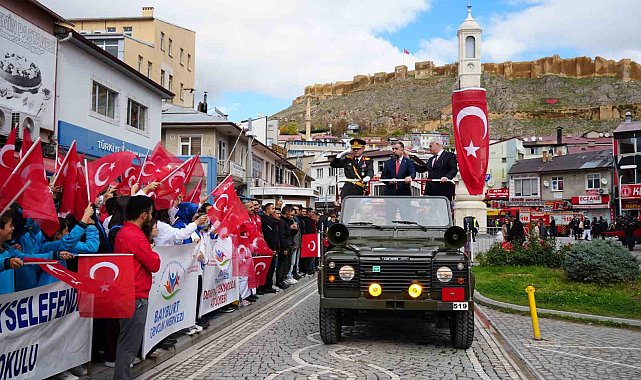 Bayburt'ta Cumhuriyet Bayramı coşkuyla kutlandı