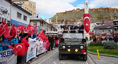 Bayburt'ta Cumhuriyet Bayramı coşkuyla kutlandı