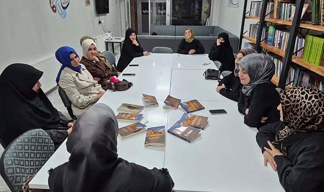 Bayburt'ta kadınların katılımıyla kitap tahlili yapıldı