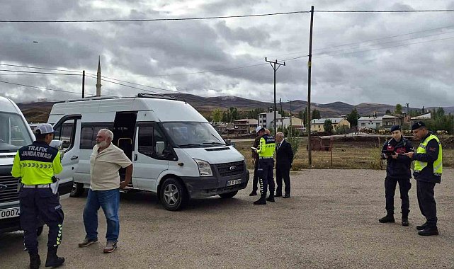 Bayburt'ta okul servislerinin güvenliği kontrol edildi