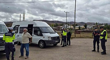 Bayburt'ta okul servislerinin güvenliği kontrol edildi