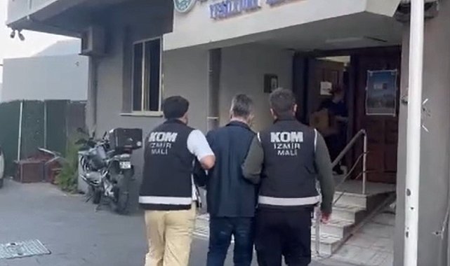 Bayraklı Belediyesi operasyonunda, eski başkan Sandal dahil 43 şüpheli adliyede