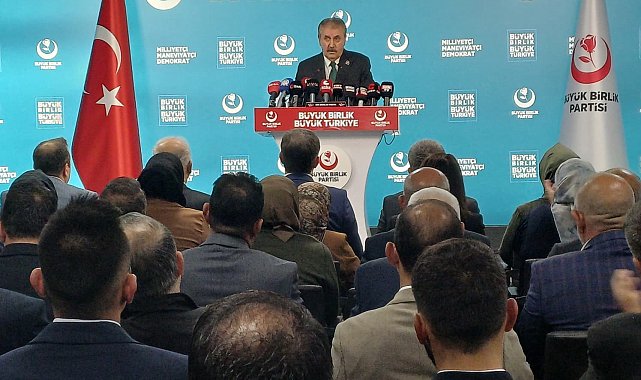 BBP Genel Başkanı Destici, " Şartsız, pazarlıksız, müzakeresiz silah bırakacak ve kendini feshedecek, bunun başka yolu yok"
