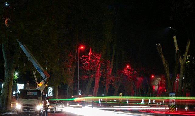 BEDAŞ, Cumhuriyet Bayramı'nın coşkusunu kentin aydınlatmalarına taşıdı