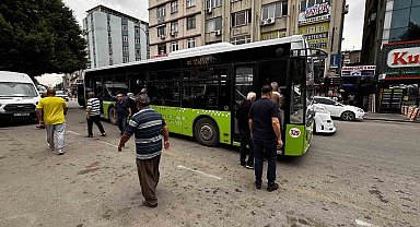 Belediye otobüsünün tekerleği çıktı, vatandaşlar bakım çağrısı yaptı