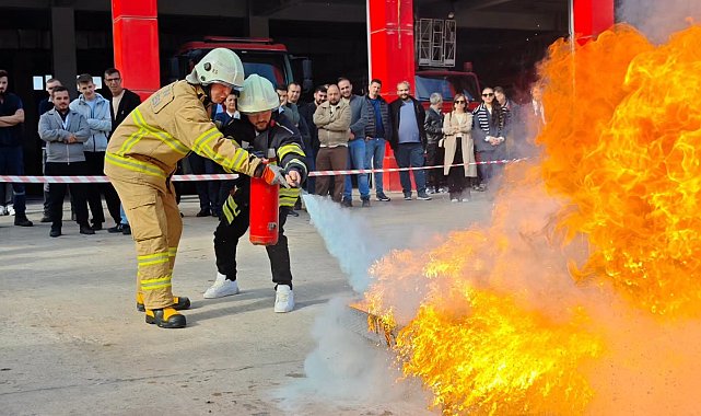 Belediye personeline yangın söndürme tatbikatı