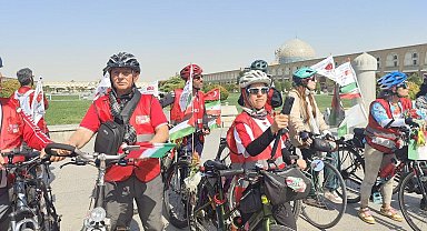 Bergama'dan İran'a çocuklar için pedal çevirdi