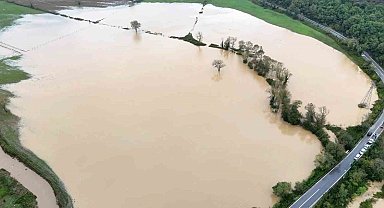 Beykoz Riva Deresi taştı, tarla sular altında kaldı