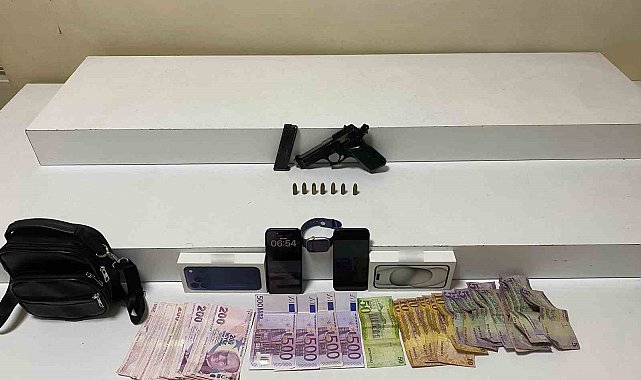 Beyoğlu'nda camide para dolu çantayı çalan şüpheli tutuklandı