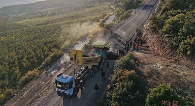 Bilecik'te 8 kilometrelik köy yolu sıcak asfalta kavuşuyor