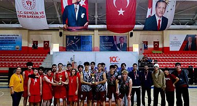 Bilecik'te basketbol müsabakalarında madalyalar sahiplerini buldu