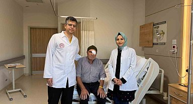 Bilecik'te bir ilk: İki göz ameliyatı tek seansta yapıldı