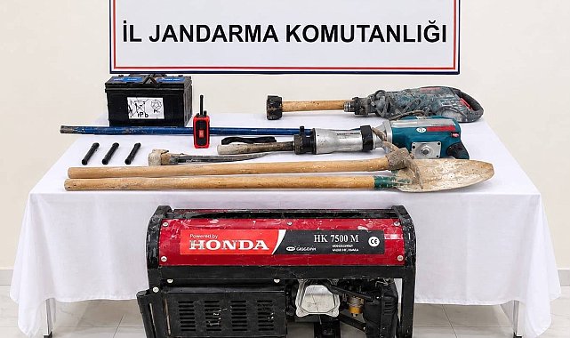 Bilecik'te define arayan 12 kişi suçüstü yakalandı