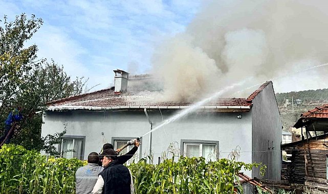 Bilecik'te kaynak kıvılcımları benzine sıçradı, yangın çıktı