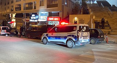 Bilecik'te kız arkadaşına sarılan şahsı bıçaklayan kişi olay yerinden kaçtı