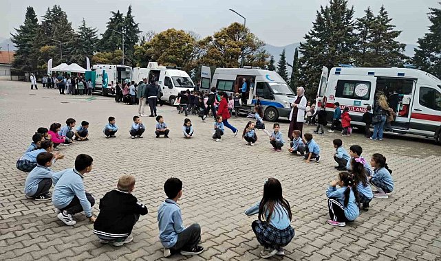 Bilecik'te minik öğrencilere sağlık eğitimi