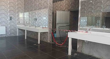 Bilecik'te mola veren şehirlerarası otobüs yolcuları tuvalet rezaleti yaşıyor