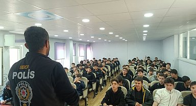 Bilecik'te okul saldırıları ve siber zorbalık ele alındı