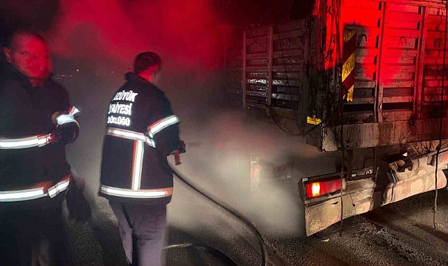 Bilecik'te seyir halindeki kamyon alev aldı